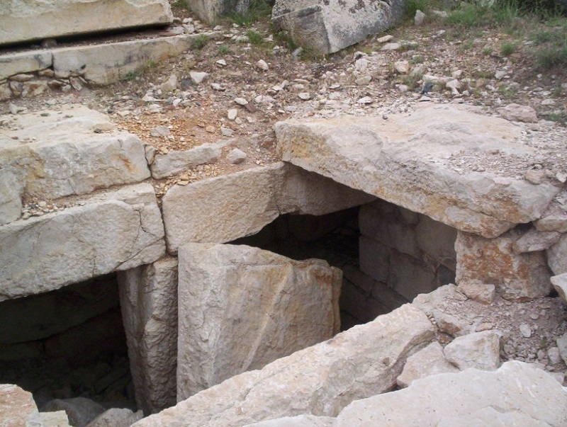 Balboura antik kenti kalıntıları ve 1600 metre yükseklikteki Akropolis Burdur Altınyayla